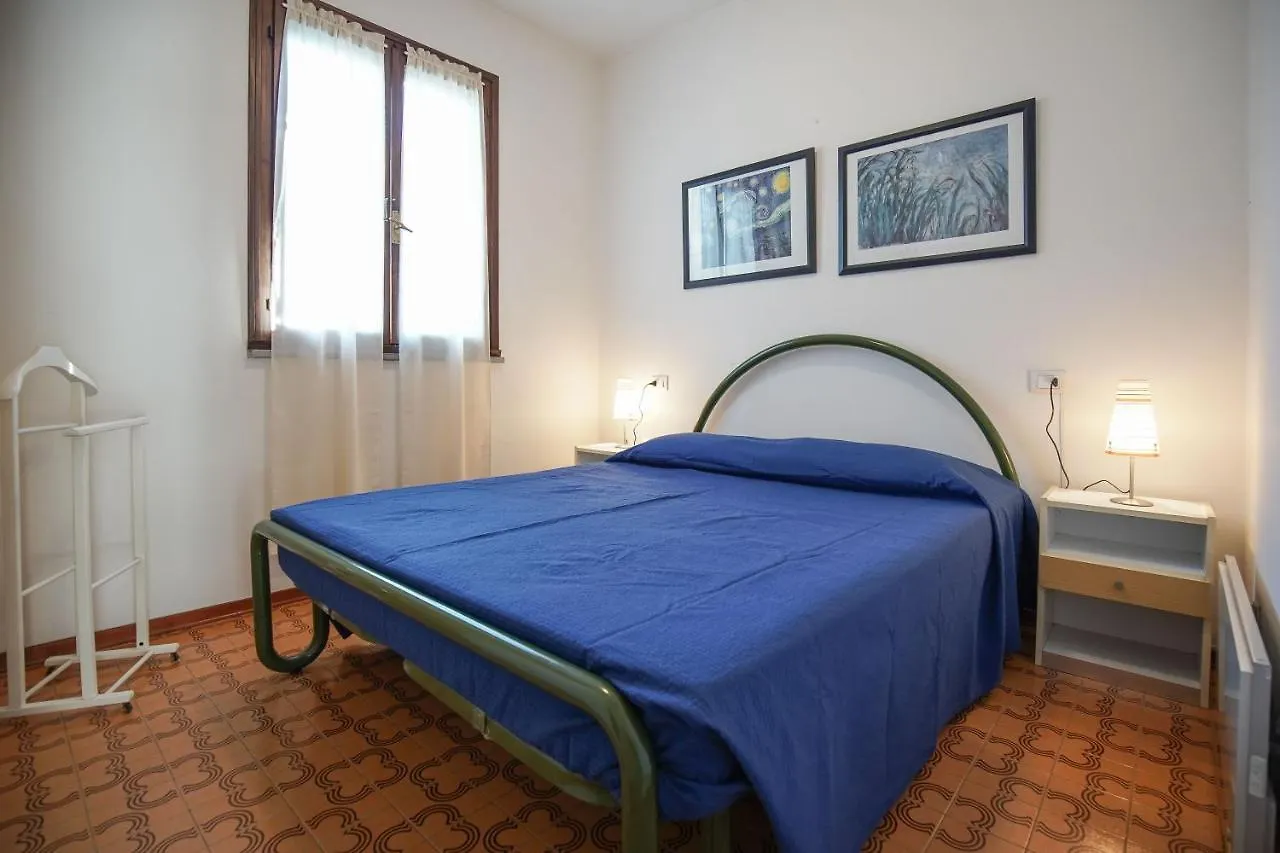 Villetta Con Ampio Giardino Llido Degli Estensi 0*,